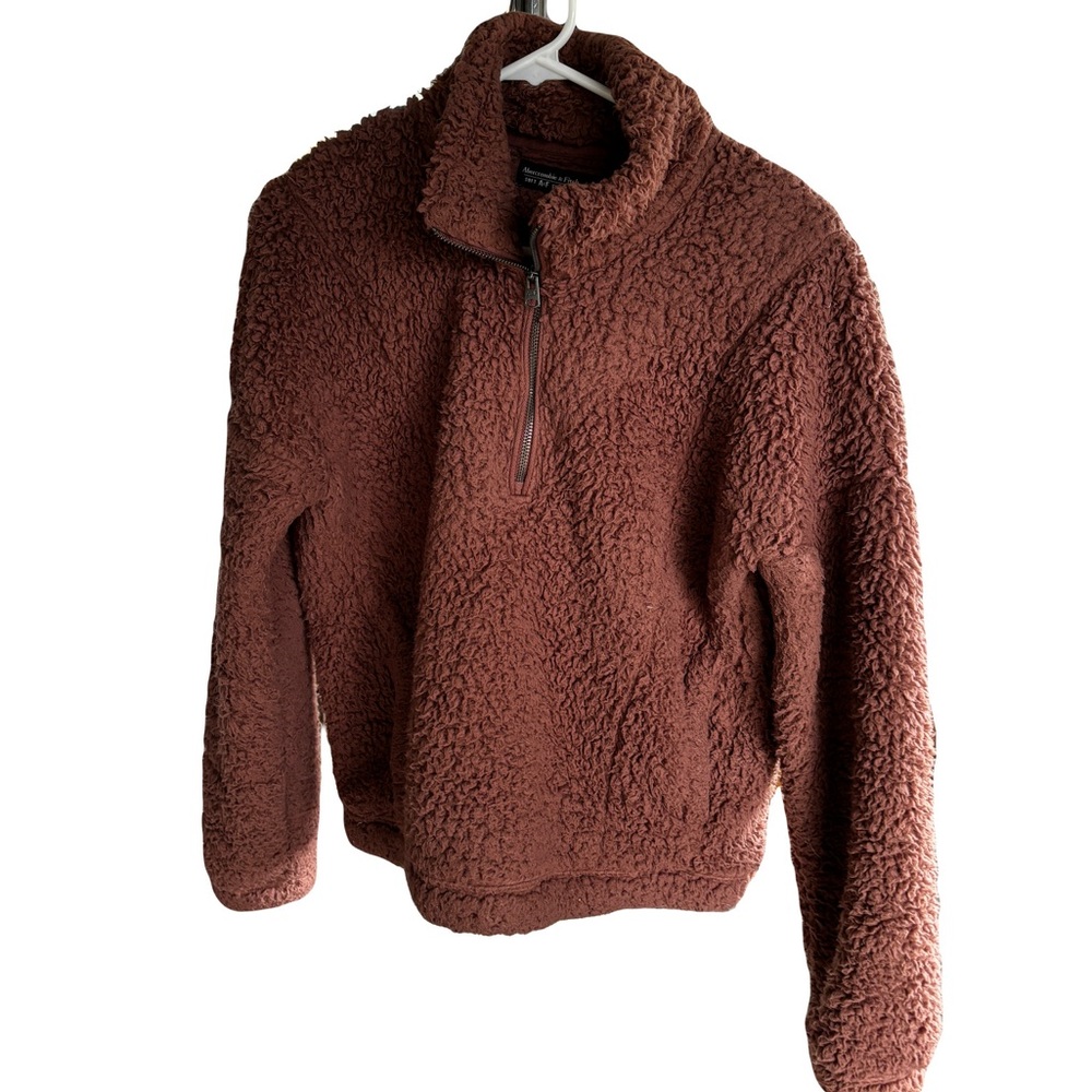Abercrombie & Fitch brown fleece pull-over